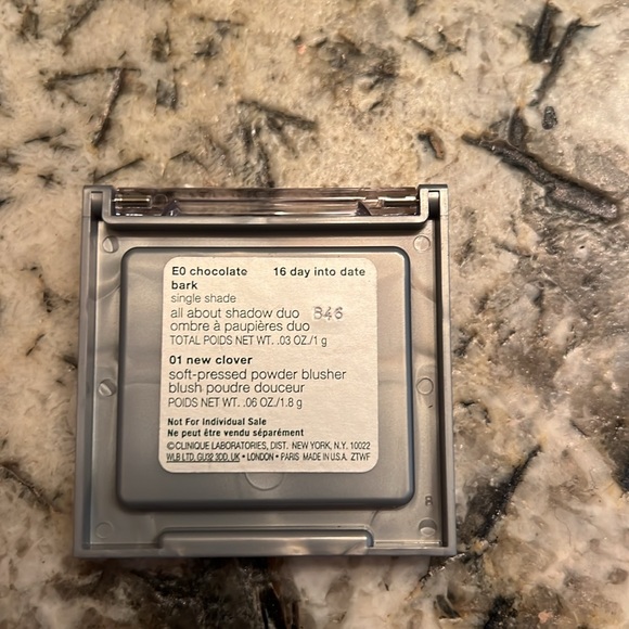 Clinique 16 day into date eyeshadow duo and blush - Picture 2 of 2